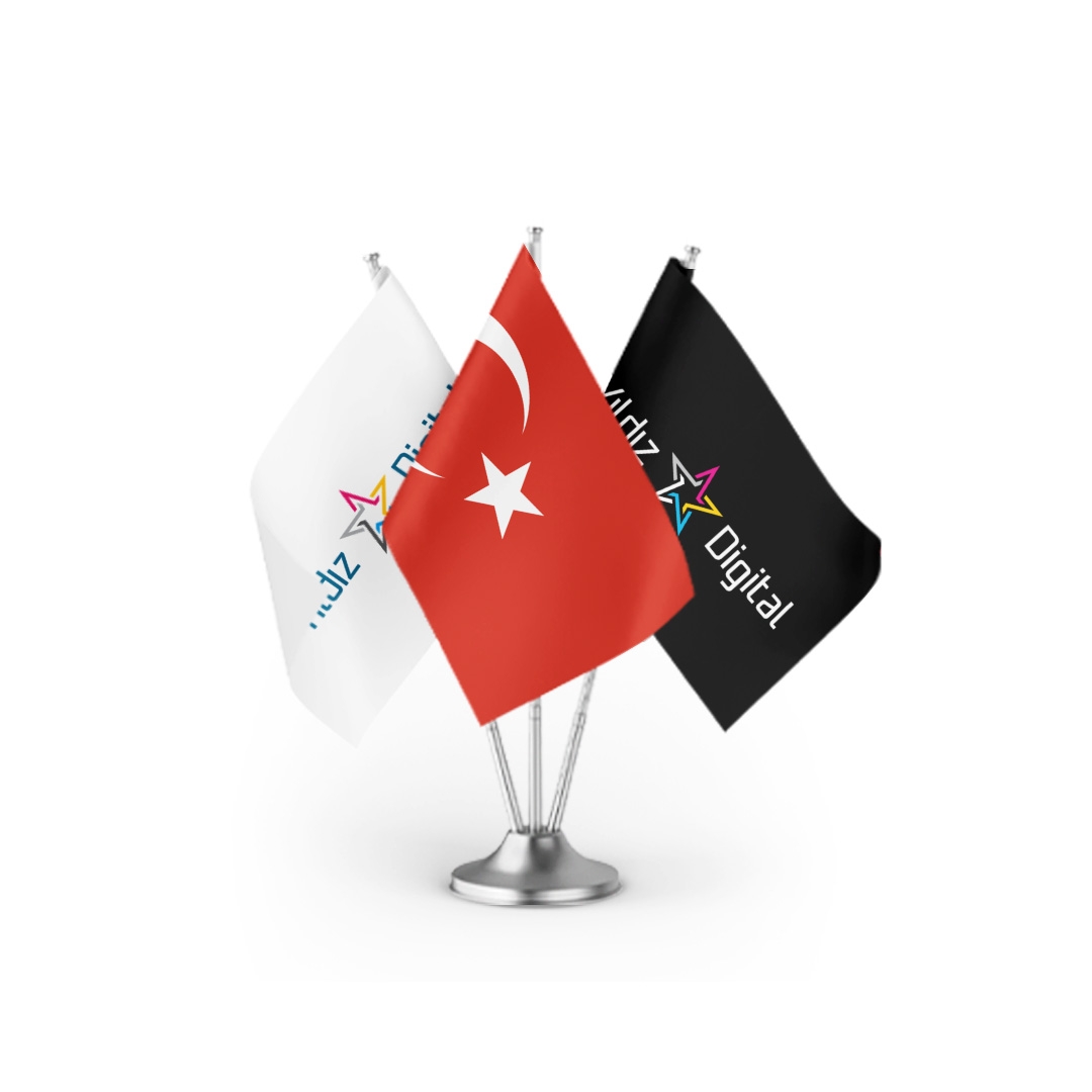 Üçlü Masa Bayrağı Takımı